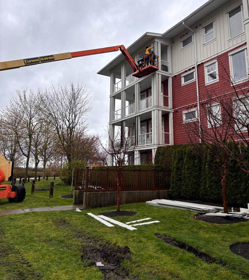 Commercial building exterior renovation by Anilson Construction, Richmond BC